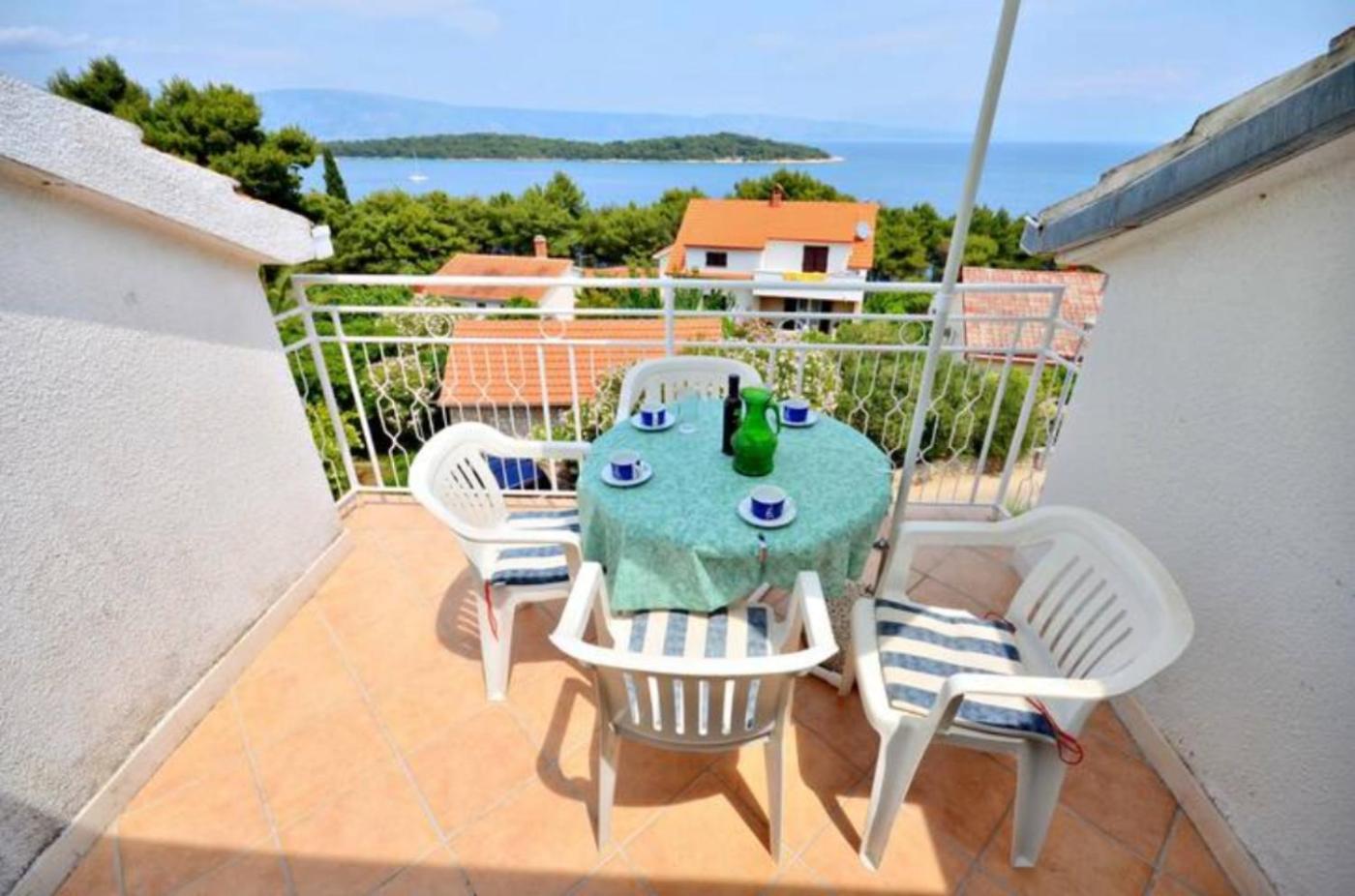Apartment Bozikovic - Jelsa - Vitarnja Esterno foto