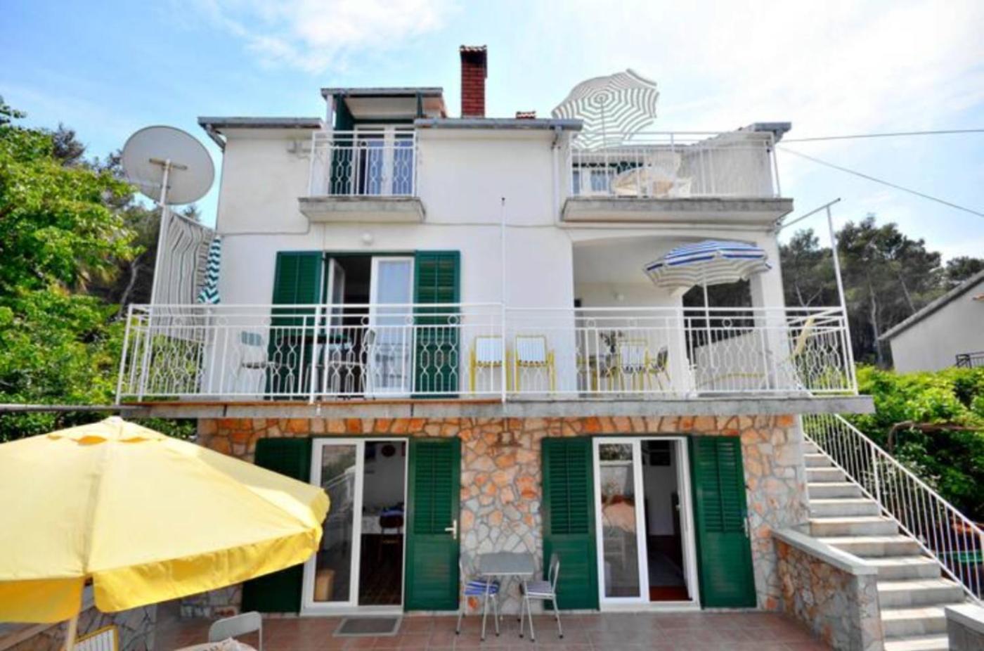 Apartment Bozikovic - Jelsa - Vitarnja Esterno foto
