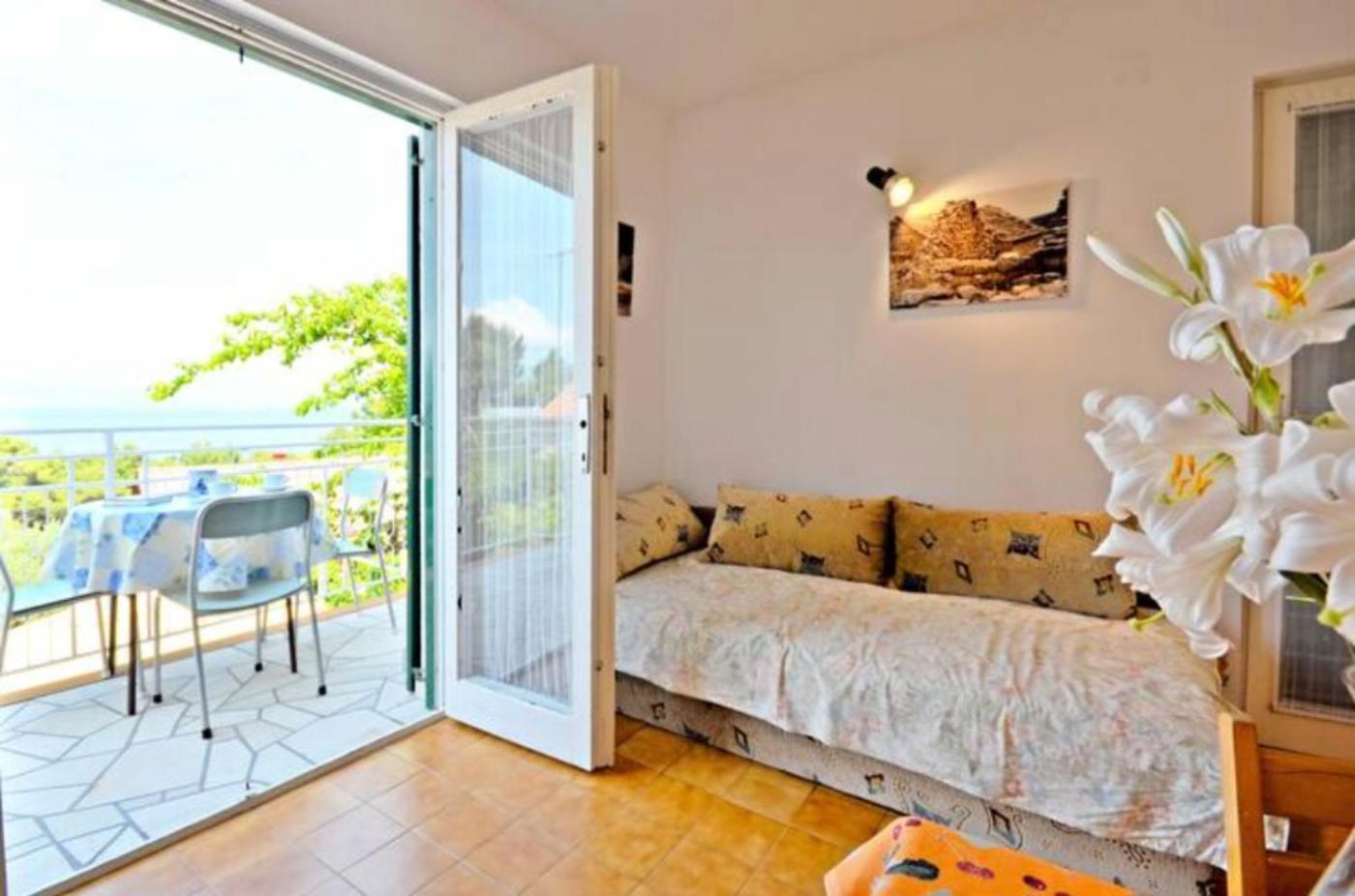 Apartment Bozikovic - Jelsa - Vitarnja Esterno foto
