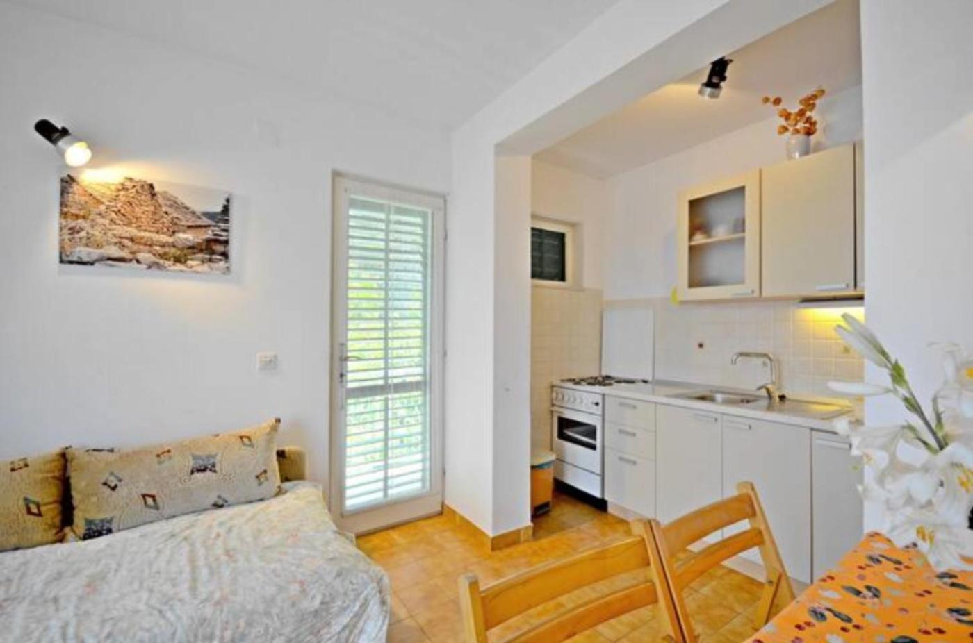 Apartment Bozikovic - Jelsa - Vitarnja Esterno foto