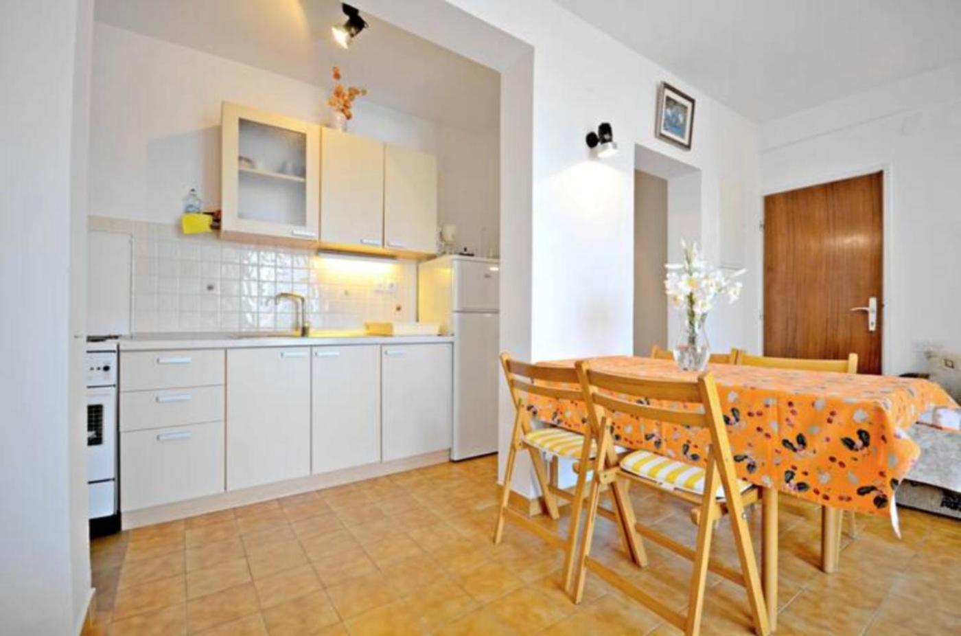 Apartment Bozikovic - Jelsa - Vitarnja Esterno foto