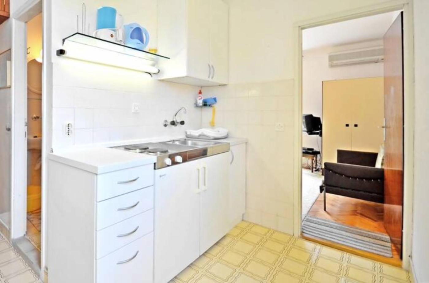 Apartment Bozikovic - Jelsa - Vitarnja Esterno foto