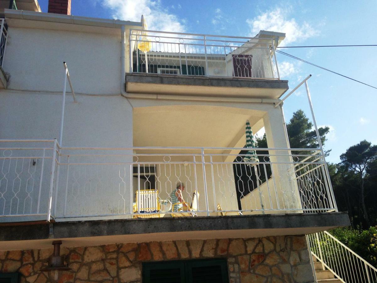 Apartment Bozikovic - Jelsa - Vitarnja Esterno foto