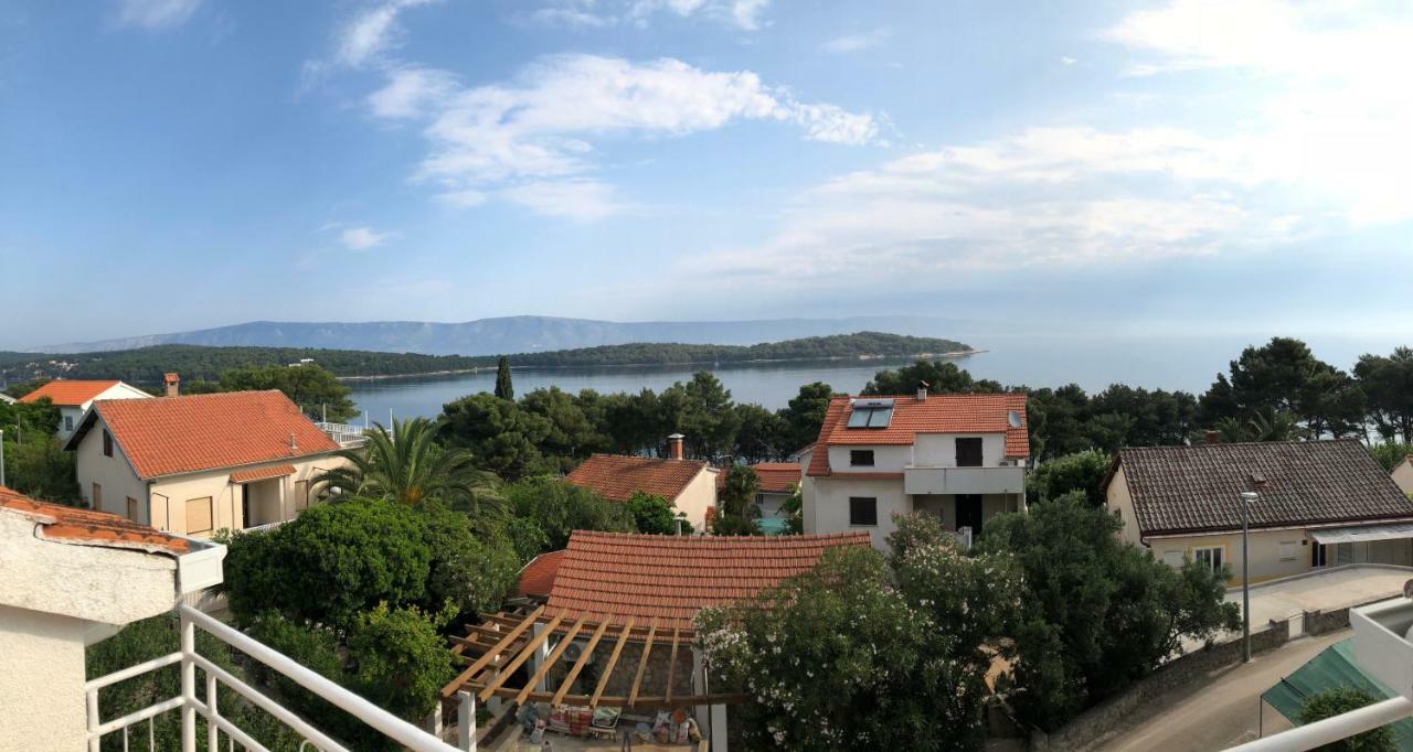 Apartment Bozikovic - Jelsa - Vitarnja Esterno foto