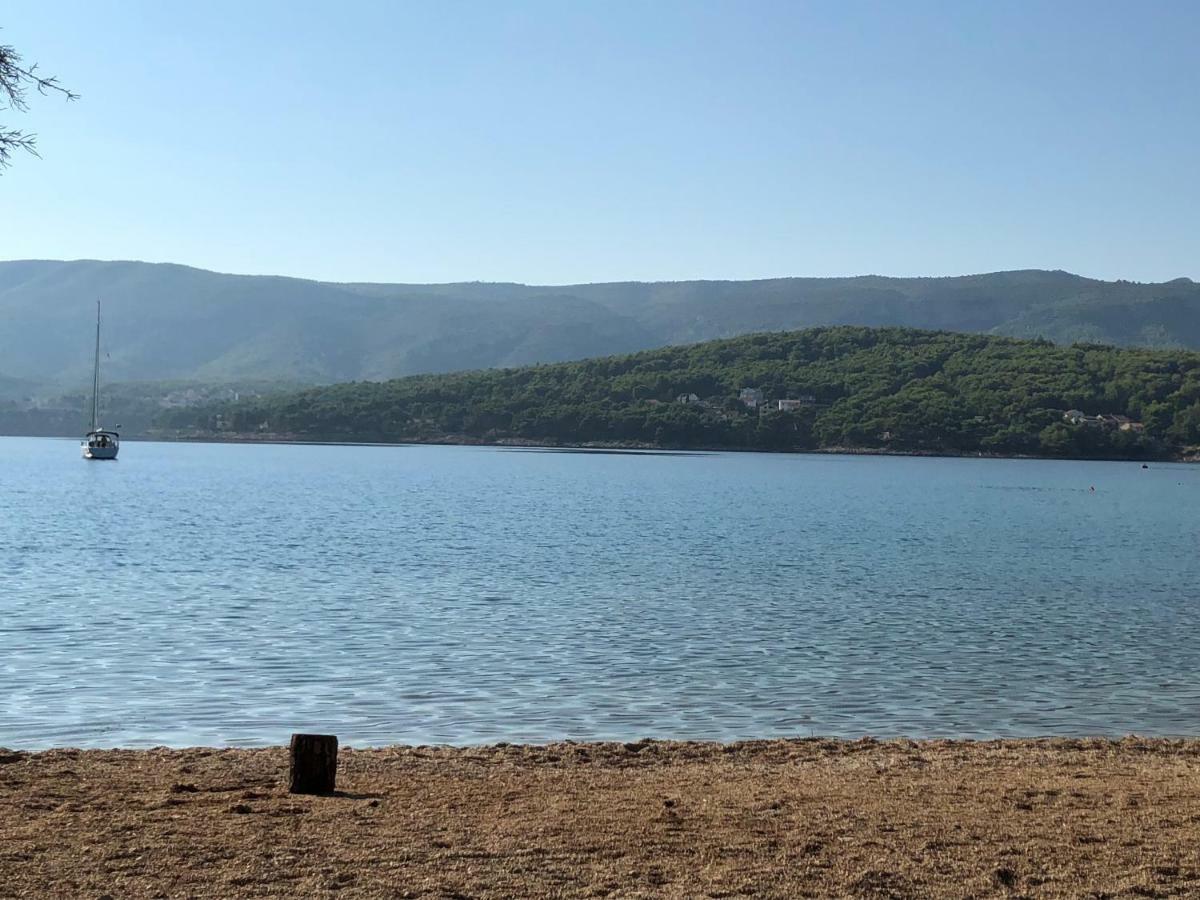 Apartment Bozikovic - Jelsa - Vitarnja Esterno foto