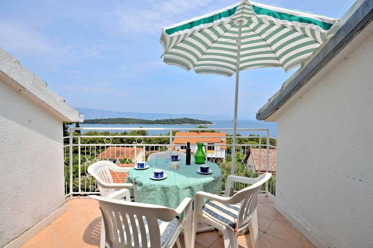 Apartment Bozikovic - Jelsa - Vitarnja Esterno foto